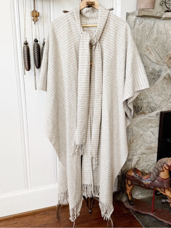 Vintage Jackets & Blazers - Vintage Neutral Houndstooth Fringe Long Poncho Shawl Cape